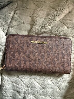 Michael Kors Brown Zip Wallet